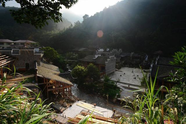 广东又一山岳走红,人称韶关“香格里拉”,却以仿建古镇胜于平遥