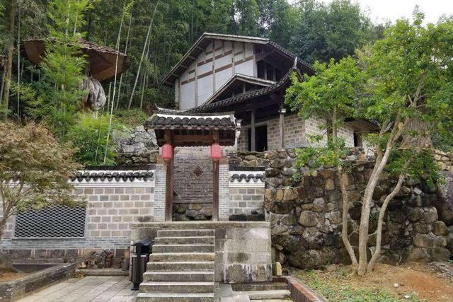 广东又一山岳走红,人称韶关“香格里拉”,却以仿建古镇胜于平遥