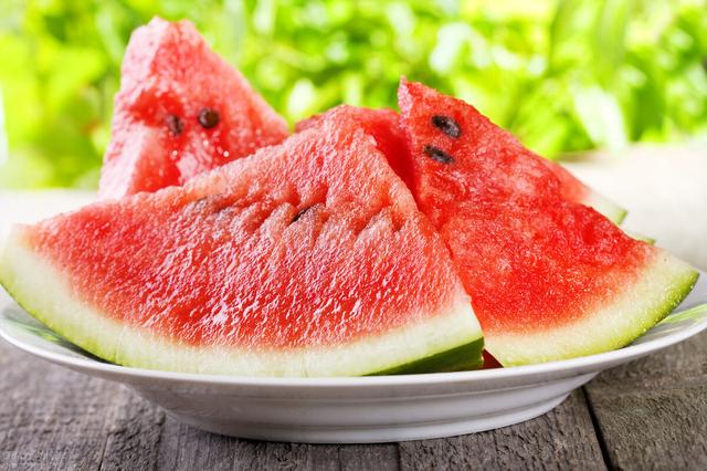 三伏天如何消暑？7种水果不要错过，营养健康养生，助你平安度夏