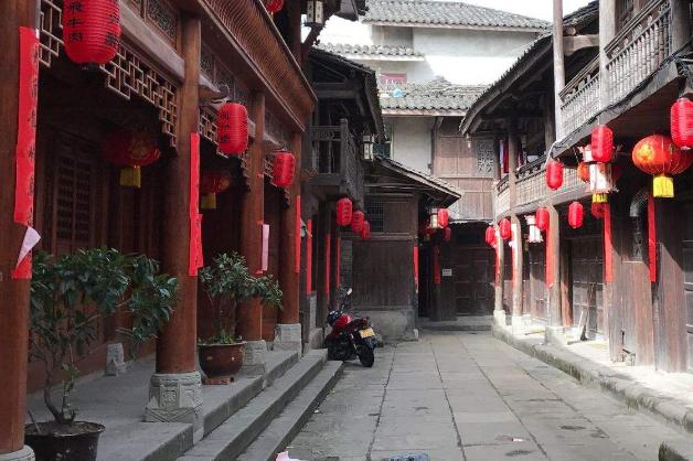 四川一古镇走红,风俗景色不输江南古镇,而且门票至今仍免费