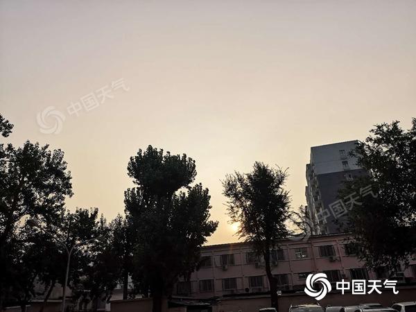 上蒸下煮!北京未来三天持续闷热 雷阵雨频繁“上线”