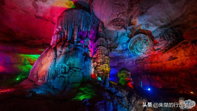 蓬莱仙洞 被发现的溶洞景观中最为优秀的代表 以“四绝”闻名天下