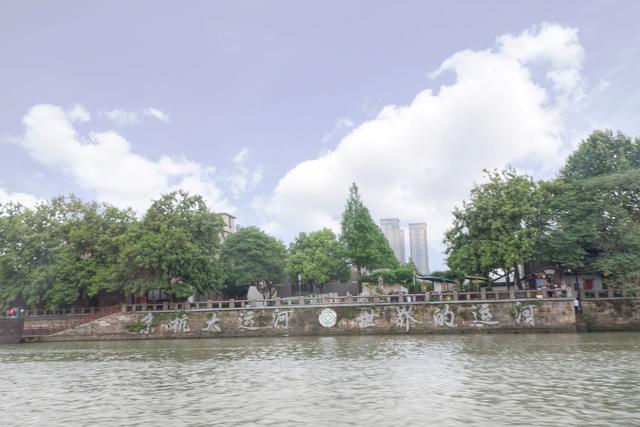 杭州京杭大运河的起点,3元乘坐水上巴士,游览400年的拱宸桥岁月