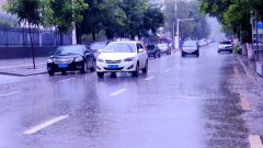 持续降雨及易引发中小河