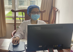 吃一些过于油腻，过甜的