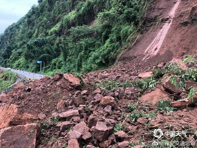 四川雅安：强降雨致泥石流等次生灾害 多处房屋受损