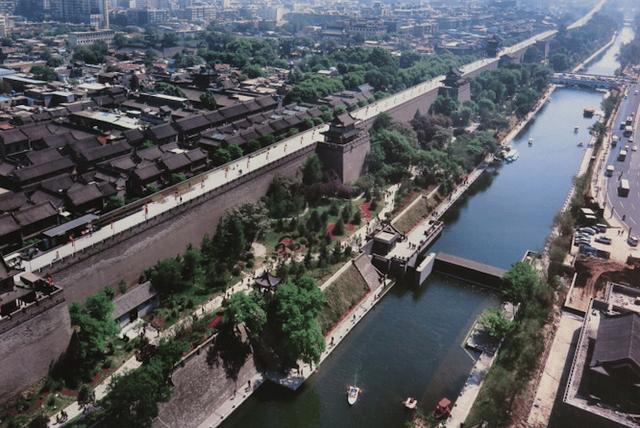古代城门都是木门,为何攻城时不用火烧城门?其实他们想,但不敢