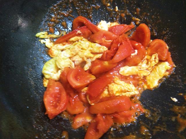 西红柿炒鸡蛋，很多人顺序放错，难怪炒出来不下饭，教你正确做法