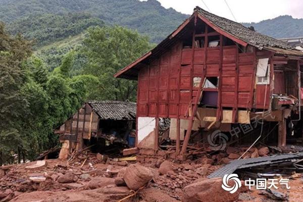 四川连遭大暴雨10万余人受灾 强降雨还将持续多久？