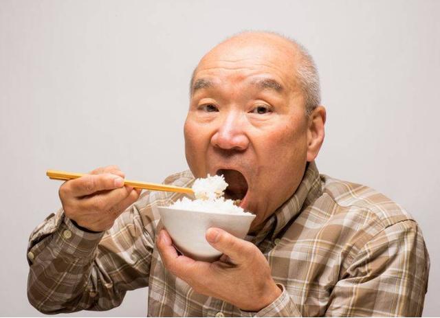 什么原因会导致胃反酸,烧心?做好这几点,胃会非常感谢您