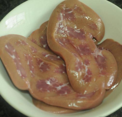 色香味俱全的爆炒腰花,肉质Q弹味道鲜美,是老少皆宜的美食