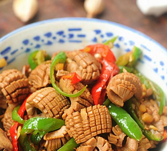 色香味俱全的爆炒腰花,肉质Q弹味道鲜美,是老少皆宜的美食
