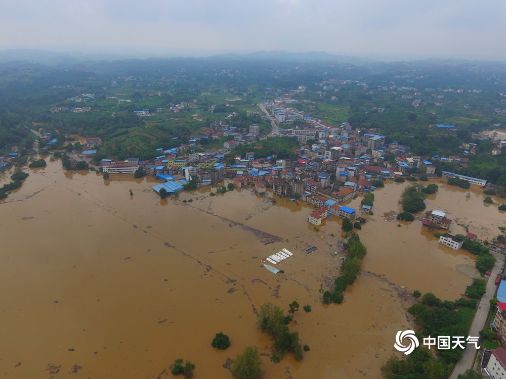 航拍沱江流域洪峰过境四川资中 多个乡镇被淹