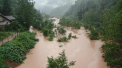 四川遭罕见持续暴雨袭击