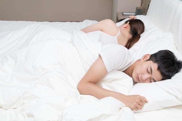 男性开始衰老,身体会发出6个信号,若没超过3个,说明还“硬朗”