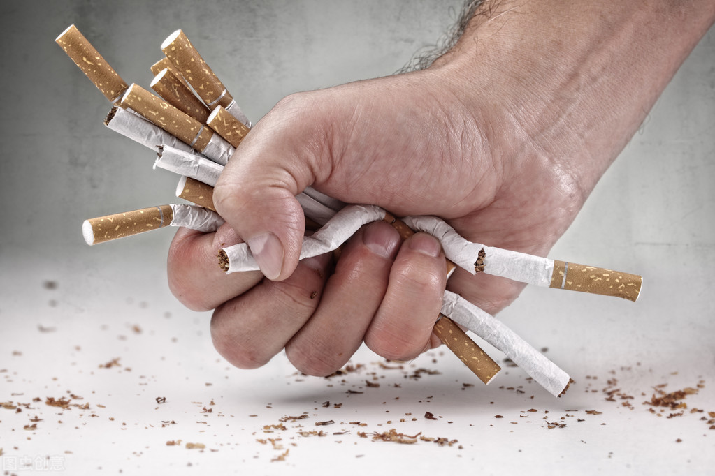戒烟也有黄金年龄段,年纪大了不能戒?坦白讲:任何时间都不算晚