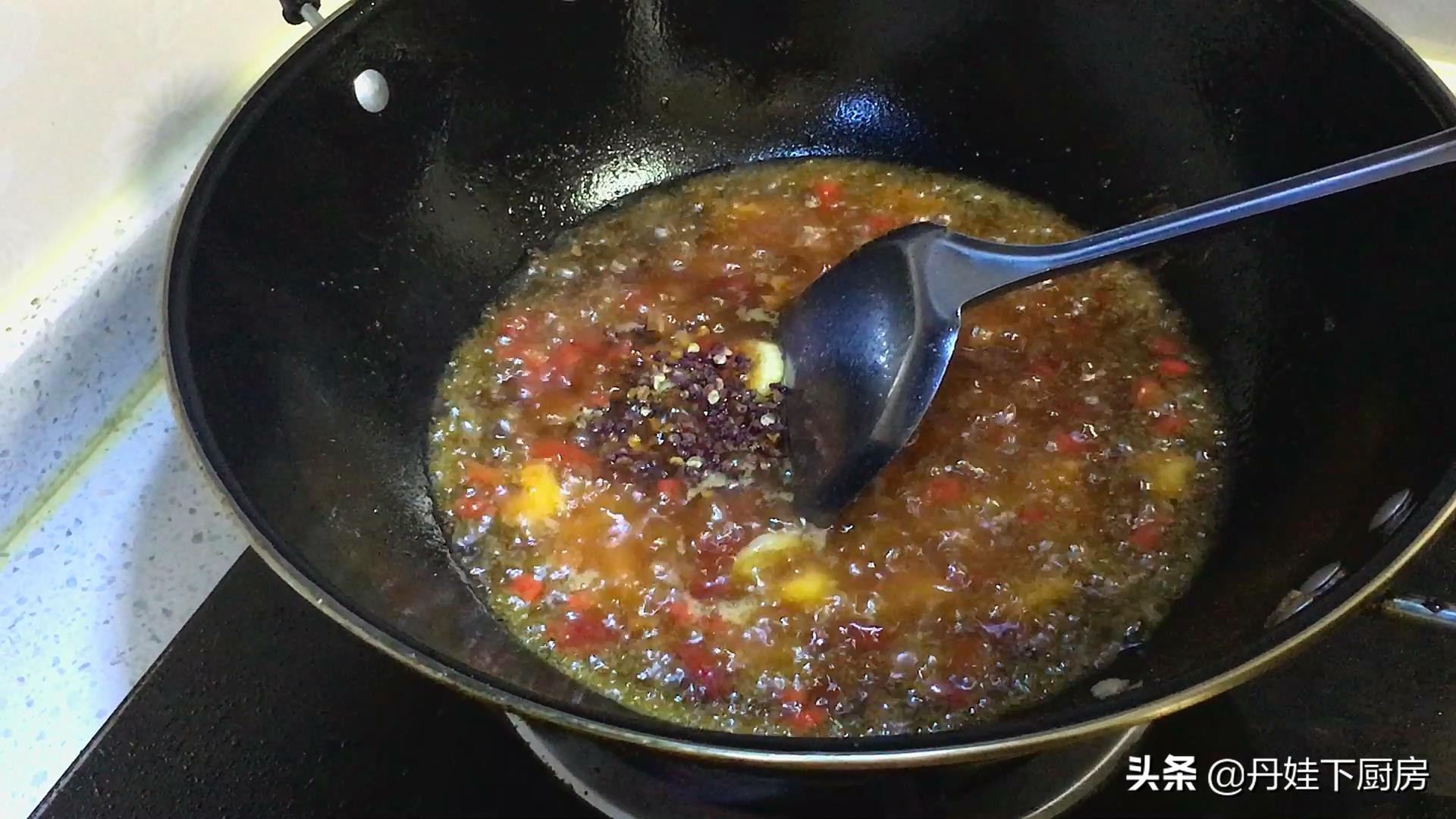 吃过最霸道的川菜自贡仔姜鲜椒兔,麻辣味舒爽过瘾,超级辣停不下
