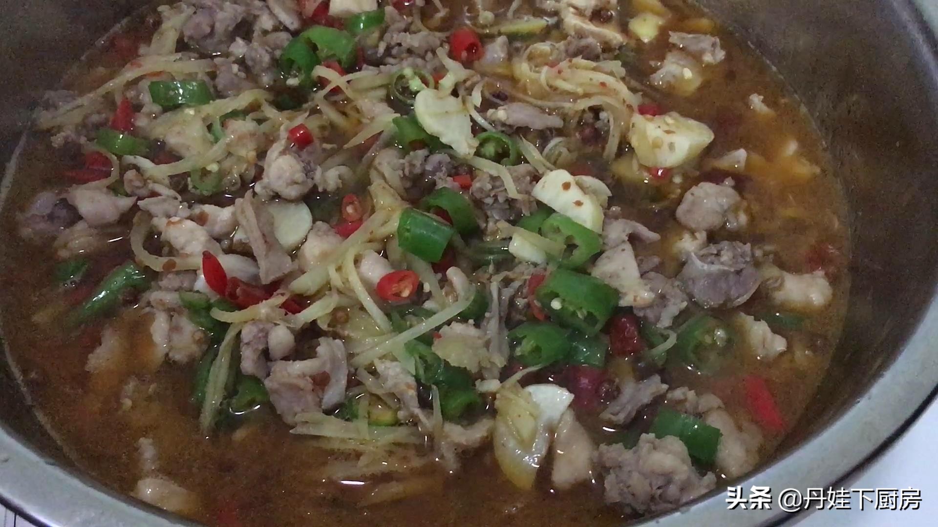 吃过最霸道的川菜自贡仔姜鲜椒兔,麻辣味舒爽过瘾,超级辣停不下