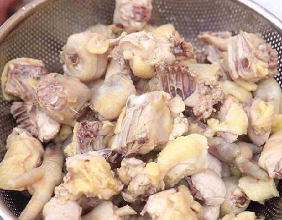 大盘鸡最正宗的做法,吃完还可以拌面,鲜嫩多汁口感不柴