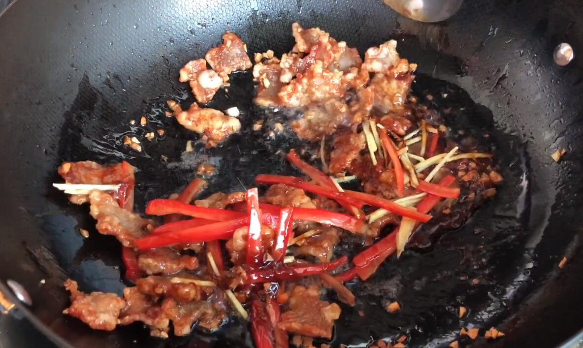锅包肉的家常做法曝光,酸甜酥脆不回软,我家每周都要吃