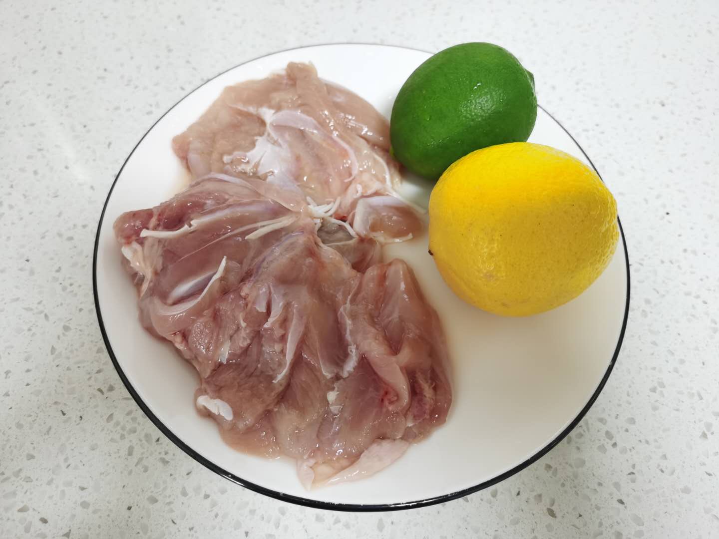 鸡腿这做法实在太好吃,不放一滴油,蒸一蒸又鲜又开胃,超下饭