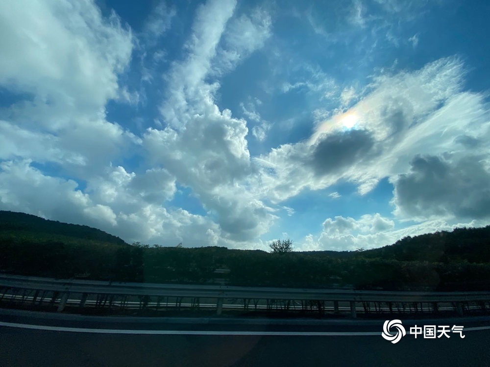 辽宁鞍山台风过后现日华