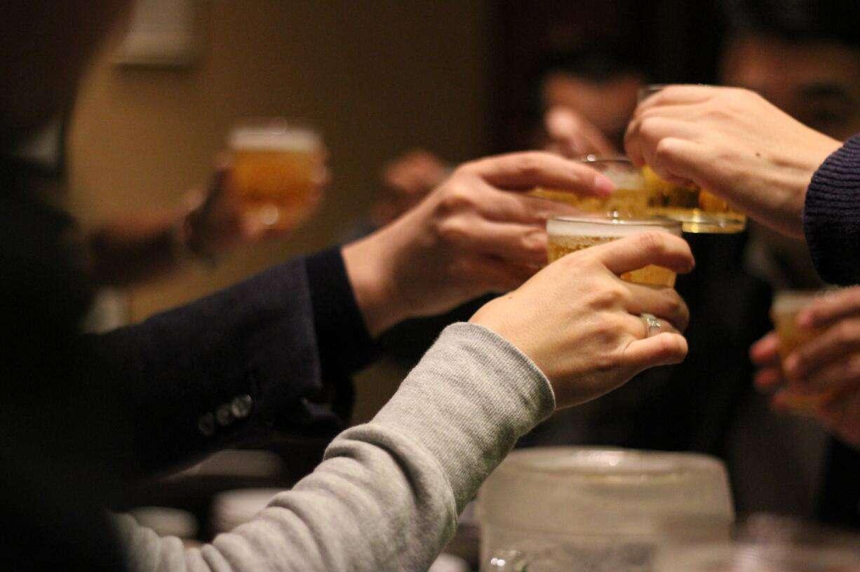 为什么没到更年期就闭经？或是6个原因引起，哪个年龄绝经才正常