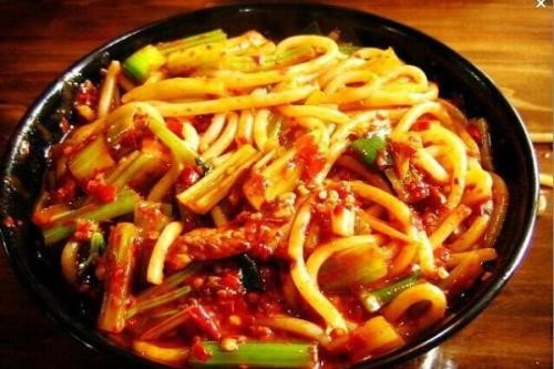 来撒来撒,让人魂牵梦绕的新疆36种美食等着您!