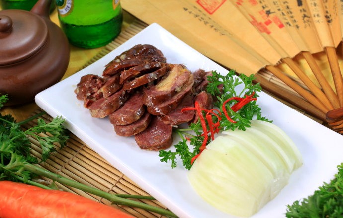 来撒来撒,让人魂牵梦绕的新疆36种美食等着您!
