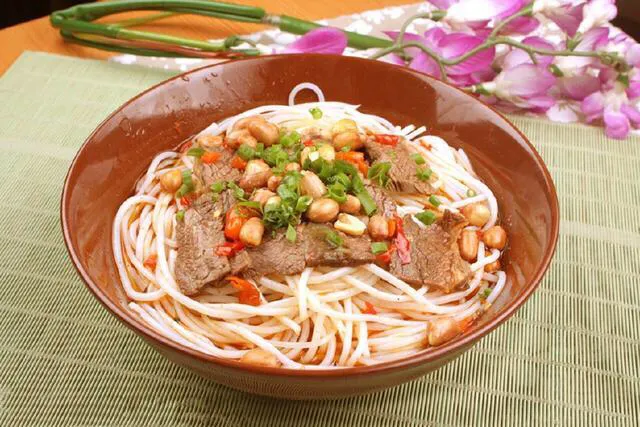 舌尖上的广西:广西五大美食,吃过后赞不绝口,好吃到停不下来