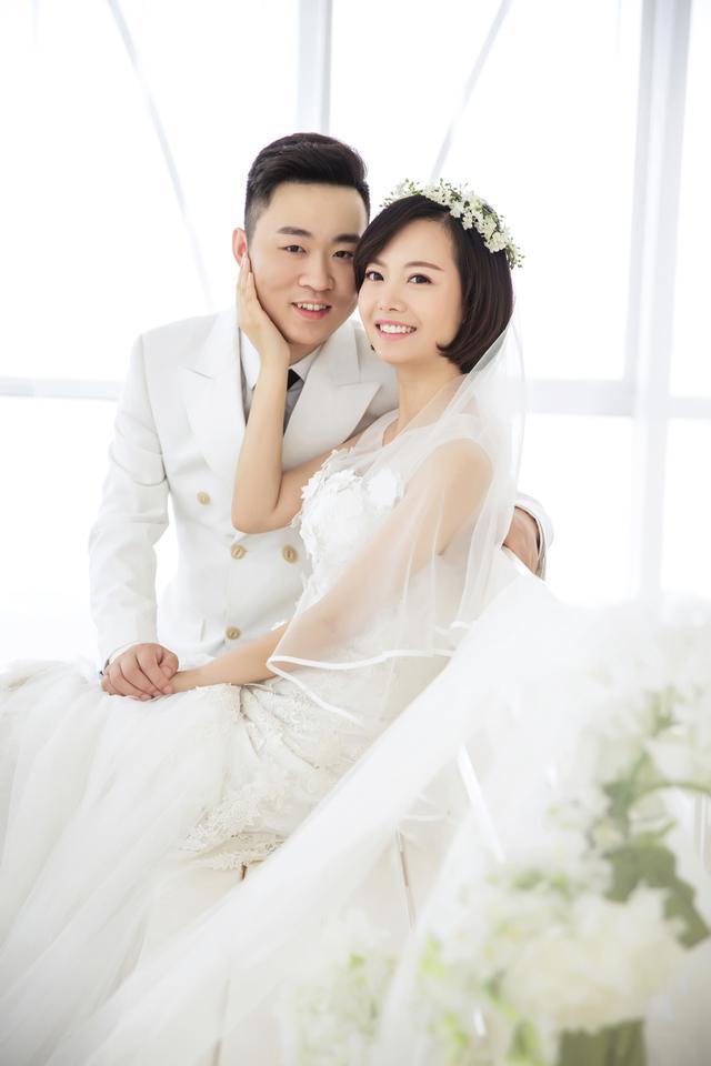 左手牵你,右手敬礼,这是军人独特的爱情