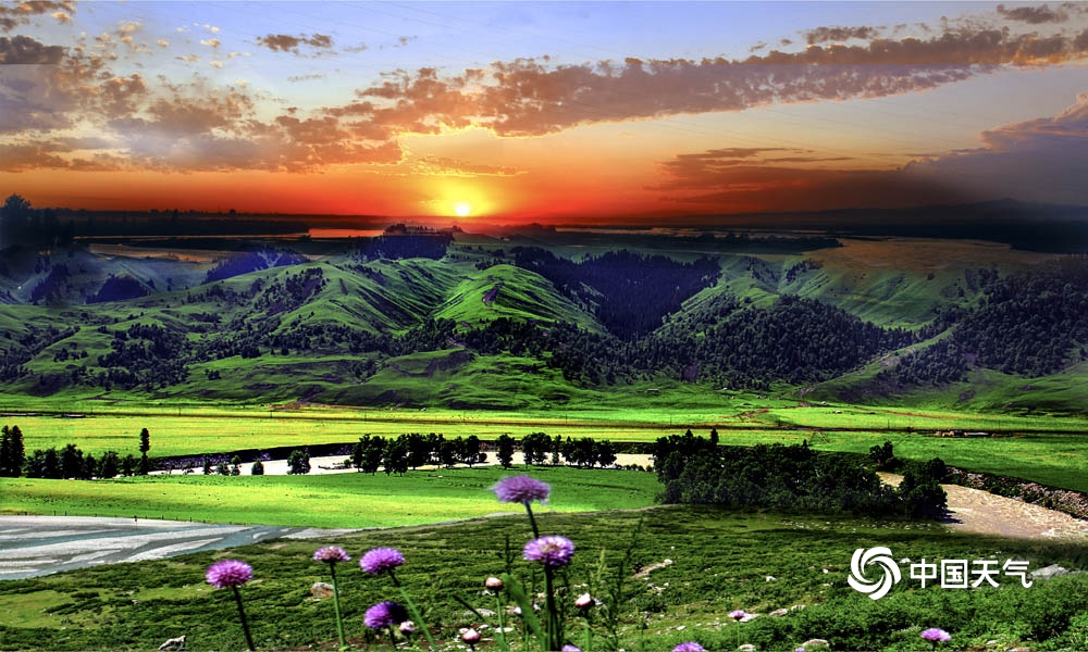 新疆唐布拉：山川河流描绘出自然界的秋日“山水画”