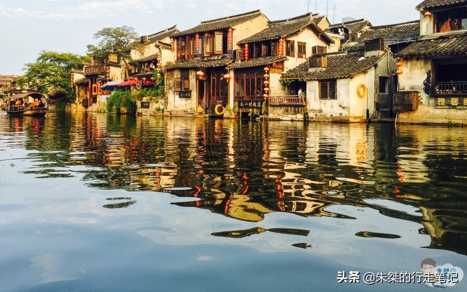 春秋的水,唐宋的镇,明清的建筑,现代的人,是对她最恰当的形容