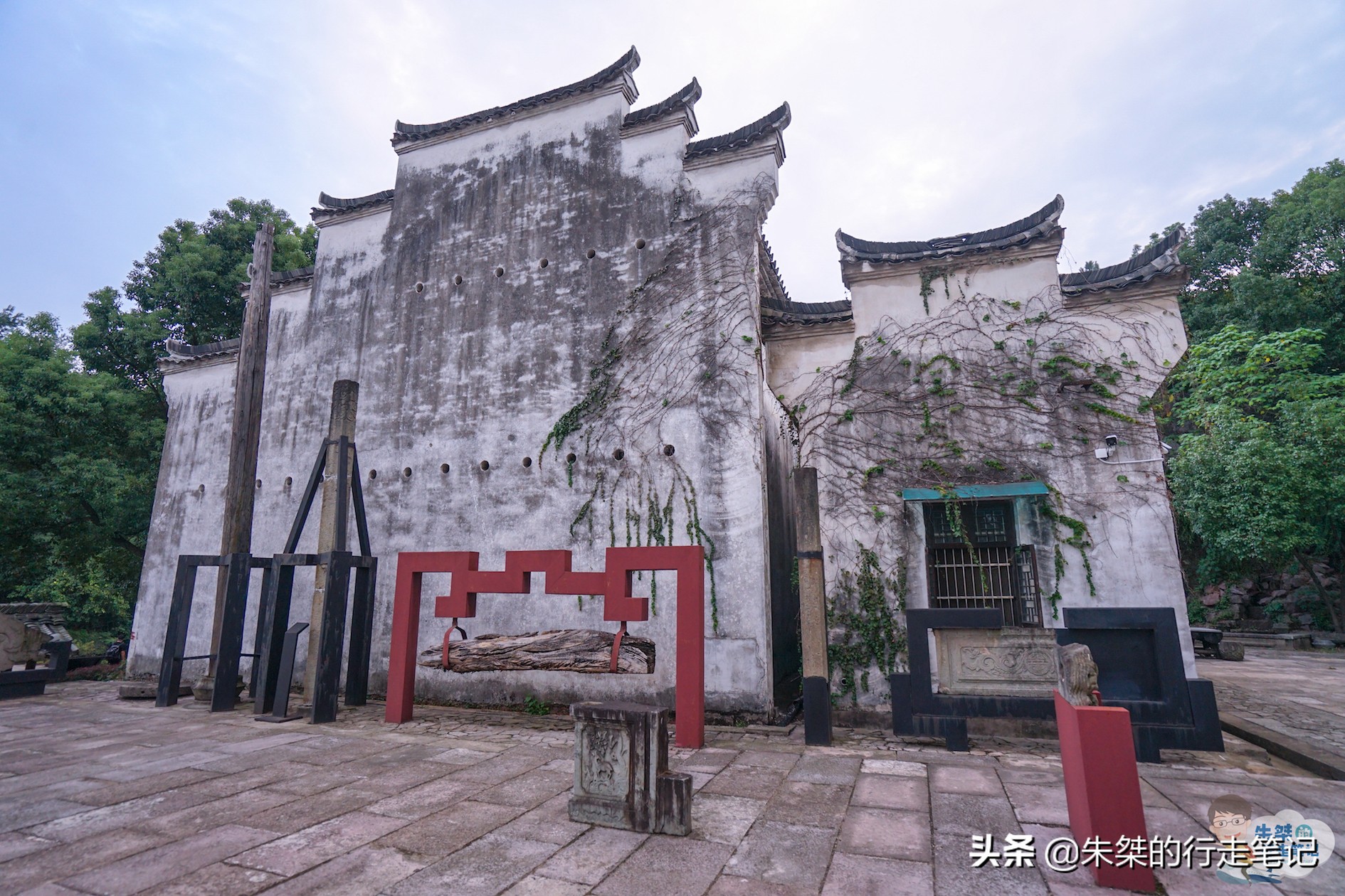 我国少有的古建筑集萃之地，以明清古建筑居多，却都是“搬”来的