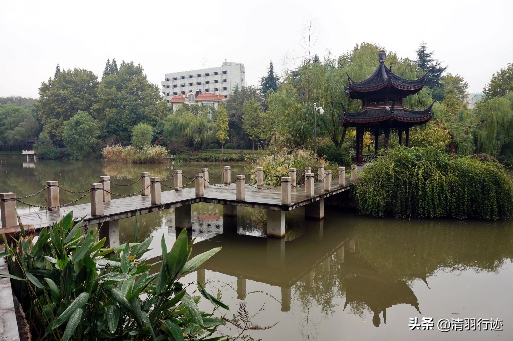 南京一个免费开放的公园,面积5公顷,环境清幽,游客少有人来