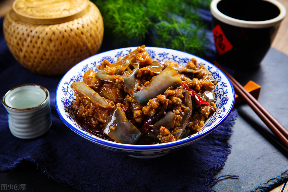 秋天多吃这菜,3块钱一斤,蒸一蒸比肉都要香,一盘不解谗