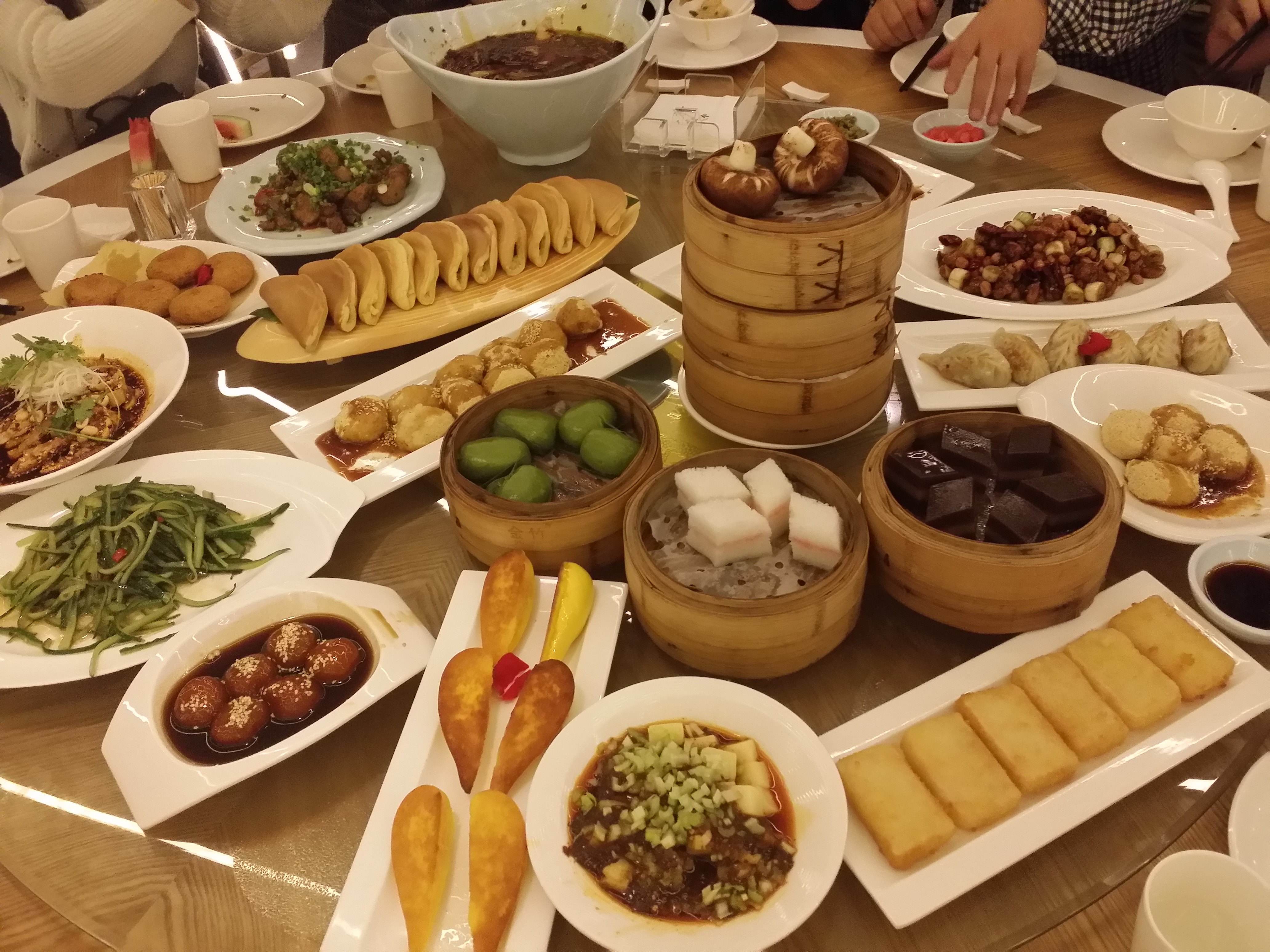 吃饭时注意拒绝这4个坏习惯,让你吃得更健康,看看你有吗?