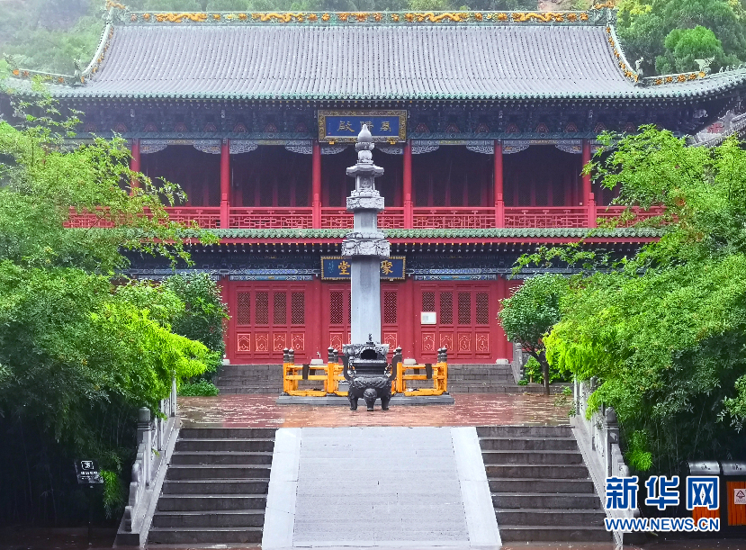 烟雨迷蒙玄中寺