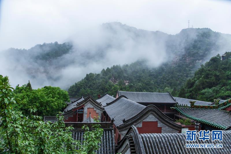 烟雨迷蒙玄中寺