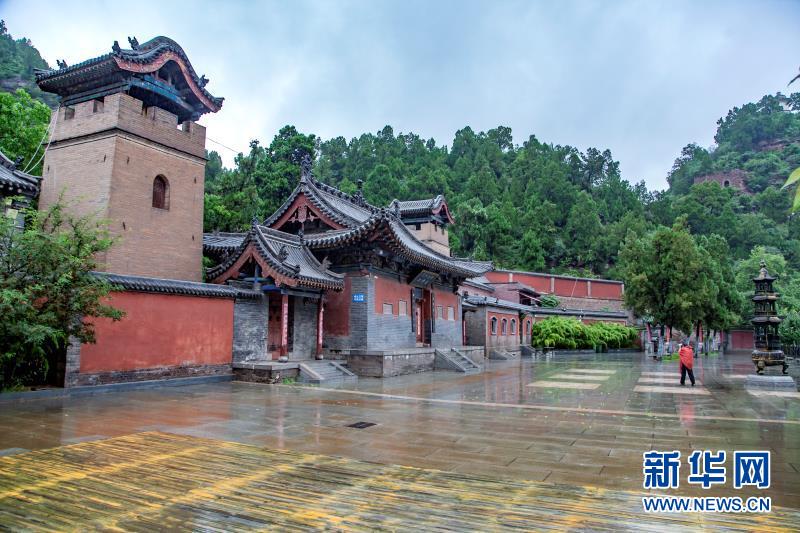 烟雨迷蒙玄中寺