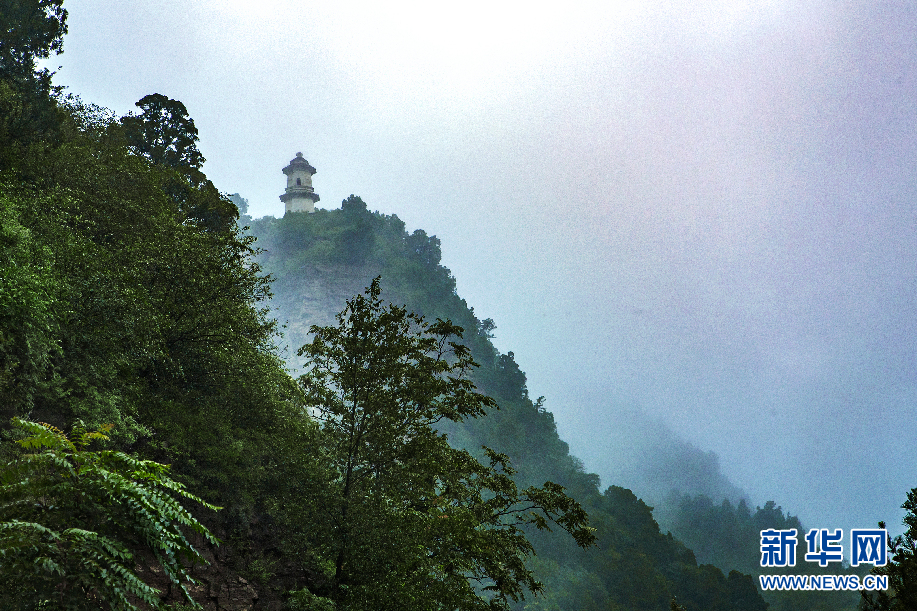 烟雨迷蒙玄中寺