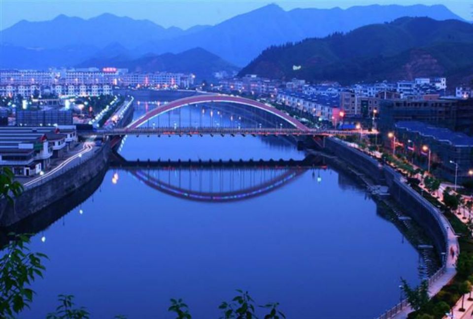 江西宜居的县级市,自然资源丰富,号称"中国天然氧吧"