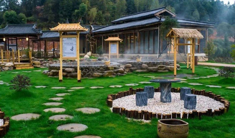 江西宜居的县级市,自然资源丰富,号称"中国天然氧吧"