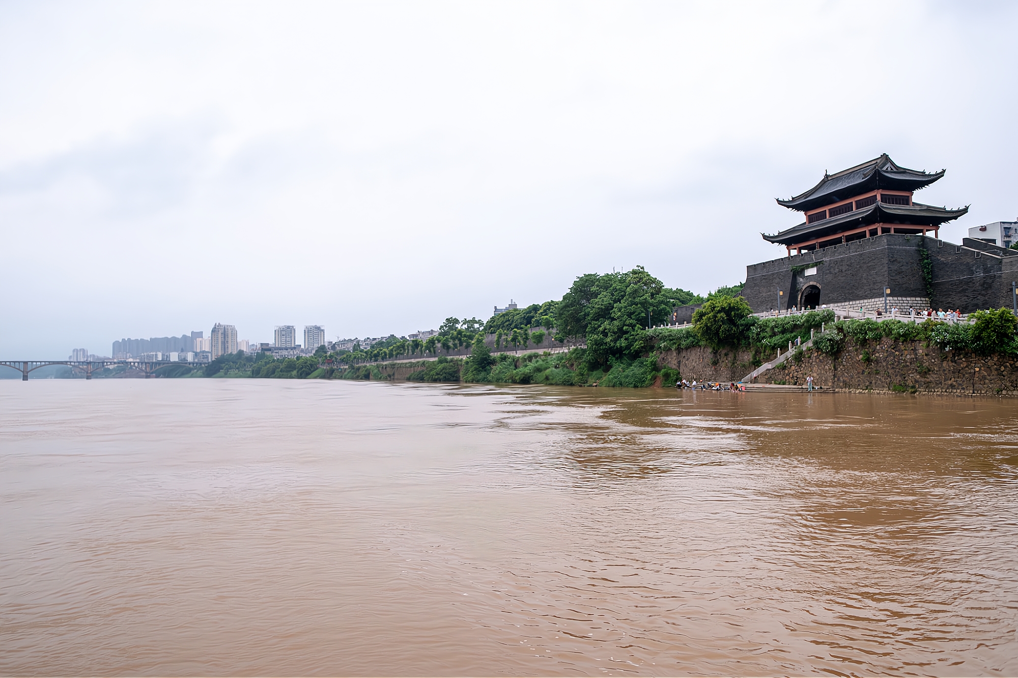 江西赣州,一座被严重低估的旅游城市,被誉为“江南宋城”