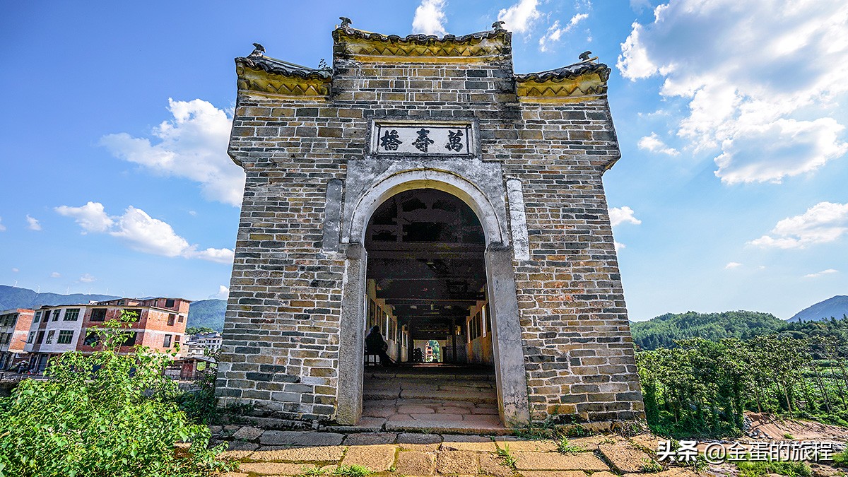 有座你没有听过见过的历史风雨廊桥，就在江西广昌红色老区深山里