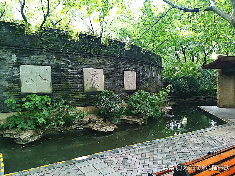 上海黄金地段的一袖珍公园,浓缩的却是上海一千多年来的精品名胜