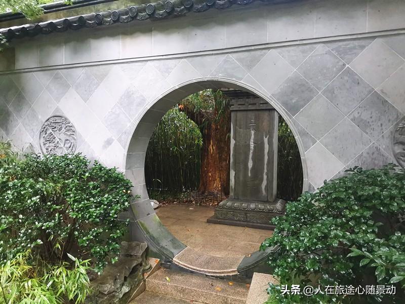 上海黄金地段的一袖珍公园,浓缩的却是上海一千多年来的精品名胜