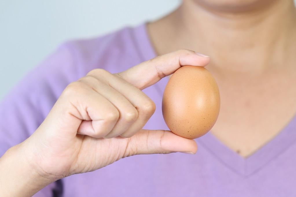 血脂偏高的人能吃鸡蛋吗？什么样的饮食才最合理呢？医生给你答案