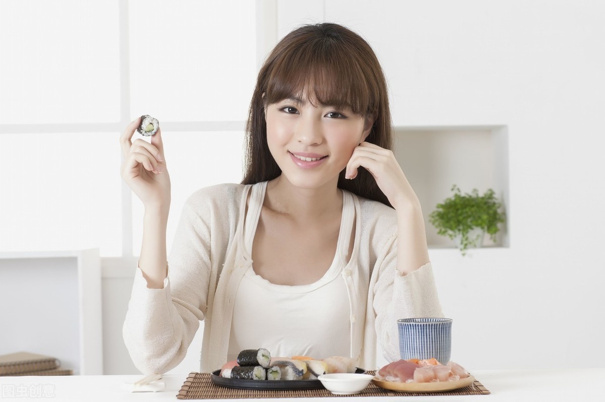女性快绝经的征兆:四十多岁起月经会这样变化!还能延迟吗
