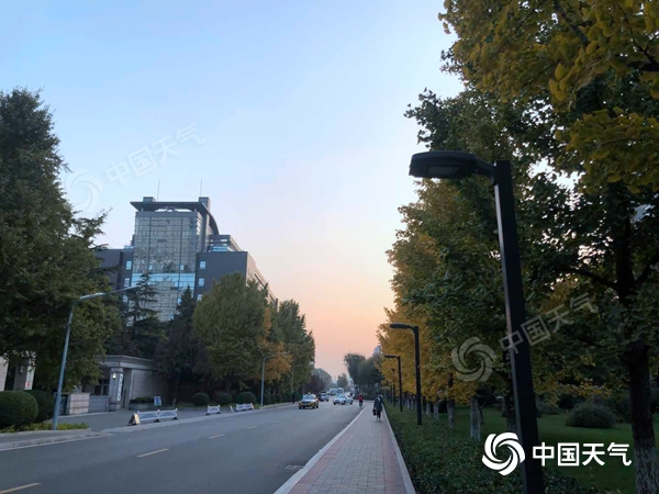 北京今日白天晴天唱“主角”夜间小雨缠绵添寒意